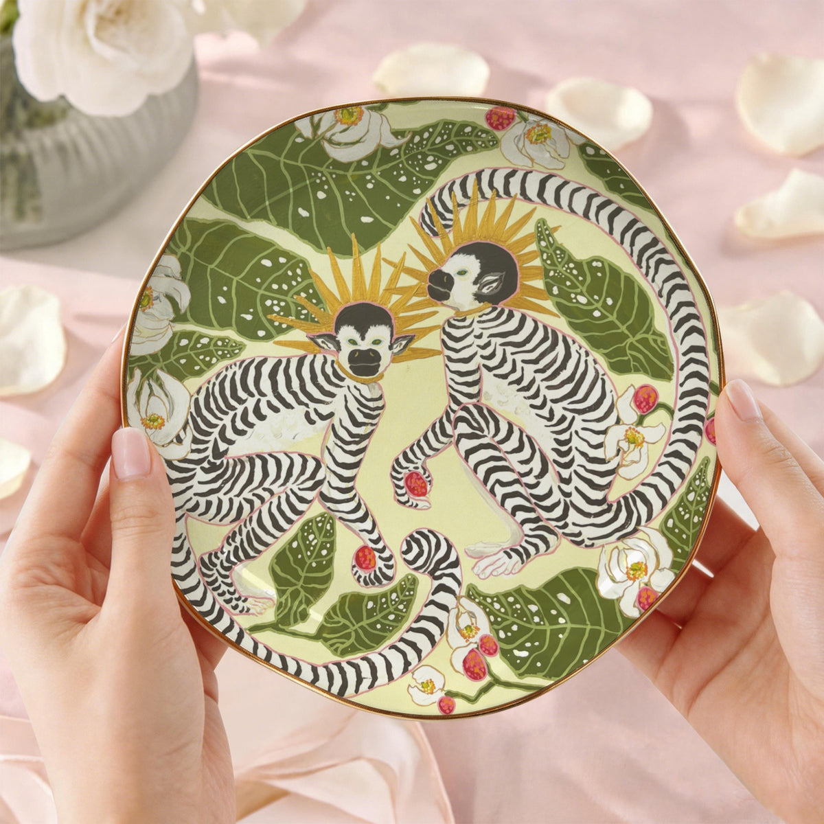 MONKEYS STRIPED BLACK AND WHITE WITH LEAVES AND LYCHEES Wavy Round Jewelry Dish