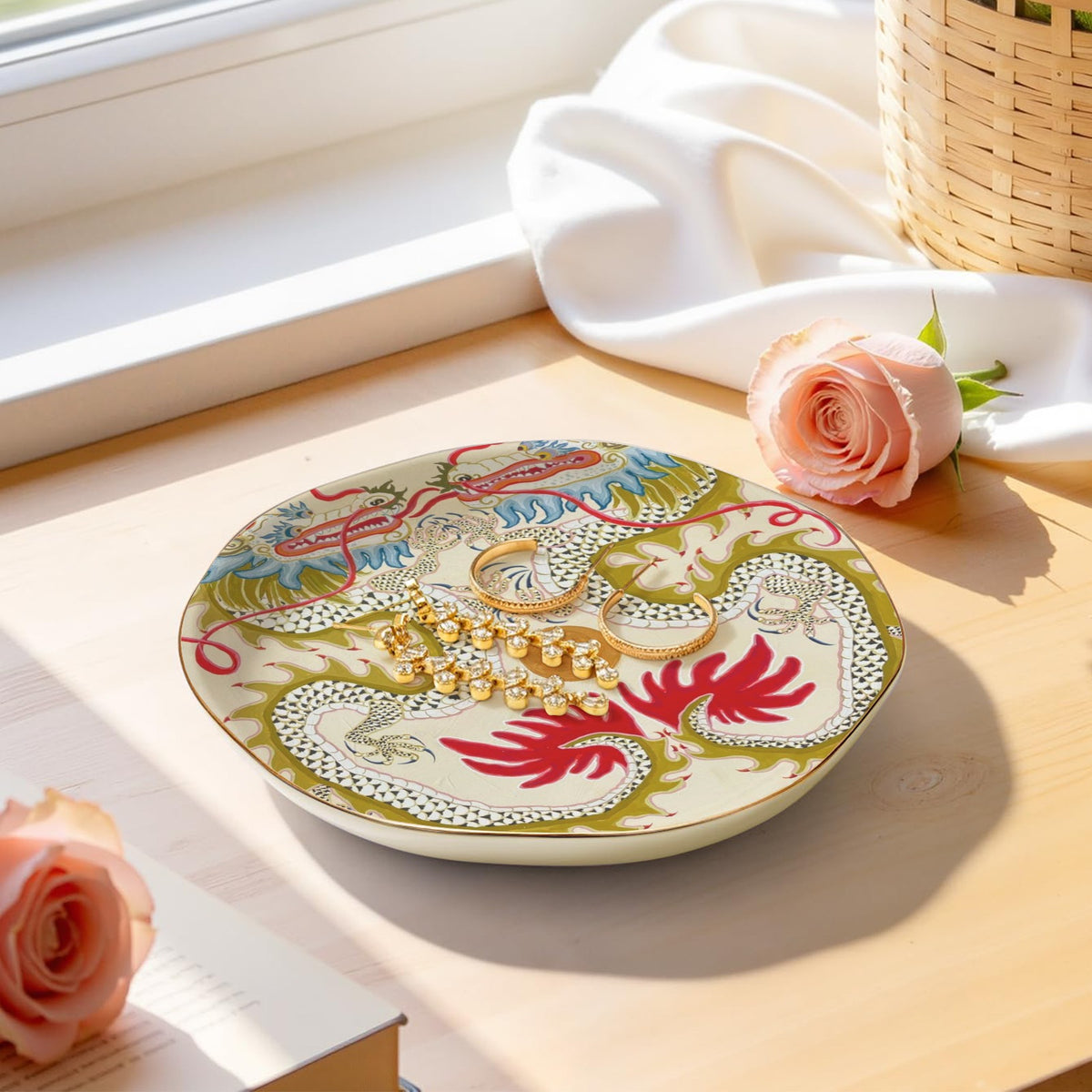 DRAGON RED AND GREEN Wavy Round Jewelry Dish