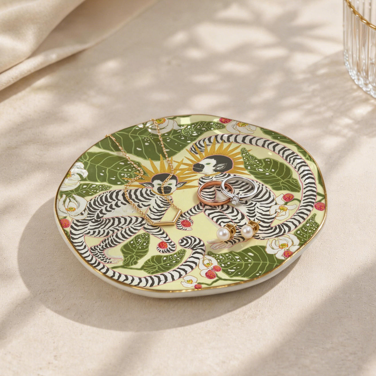 MONKEYS STRIPED BLACK AND WHITE WITH LEAVES AND LYCHEES Wavy Round Jewelry Dish